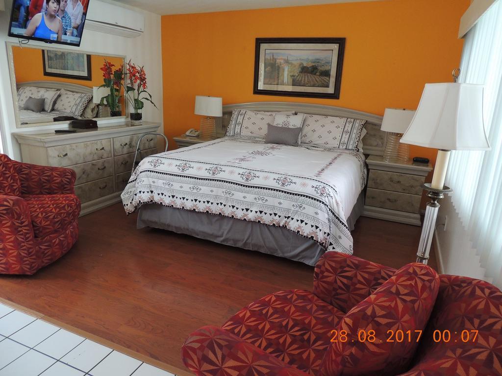 Casa Larrea Inn Palm Desert Ngoại thất bức ảnh