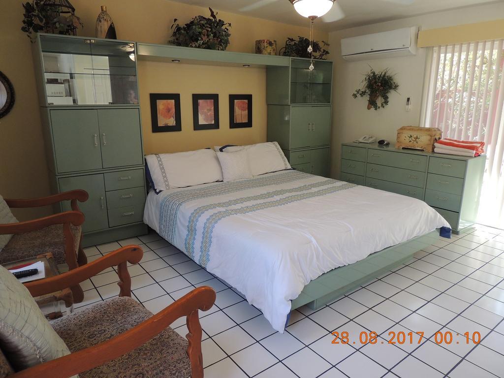 Casa Larrea Inn Palm Desert Ngoại thất bức ảnh